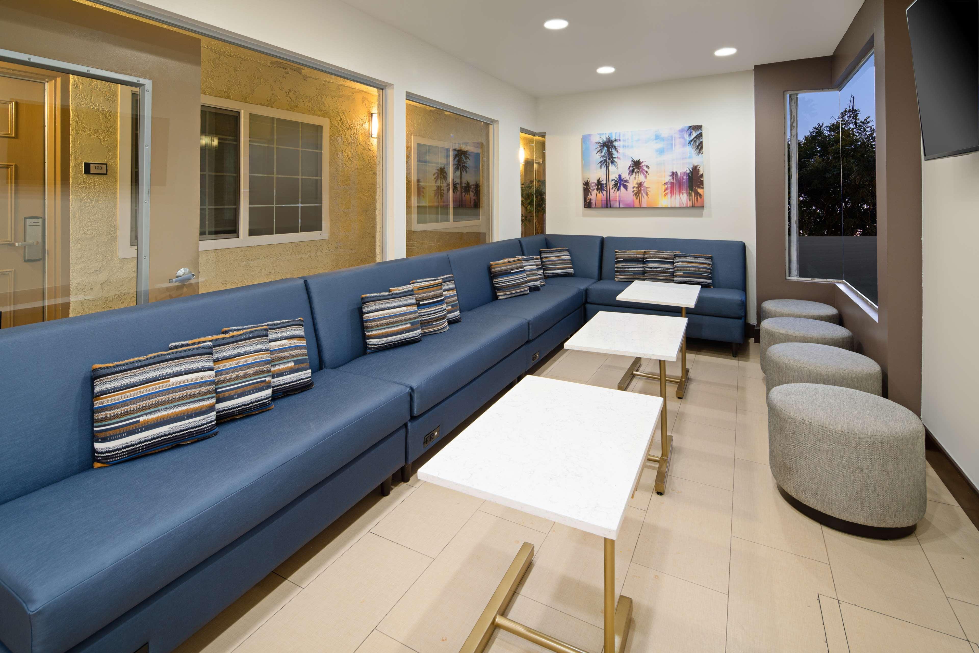 Best Western San Diego/Miramar Hotel Exterior photo
